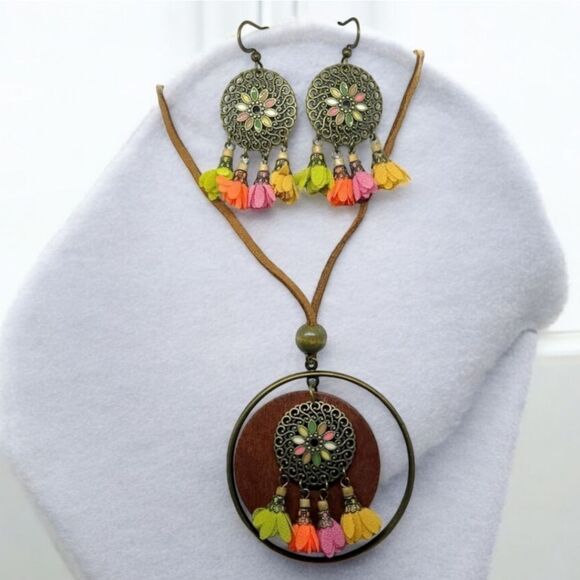 Boho 3pc Matching Set Medallion Flower Petals Necklace + Earrings Tribal Jewelry - Picture 1 of 8